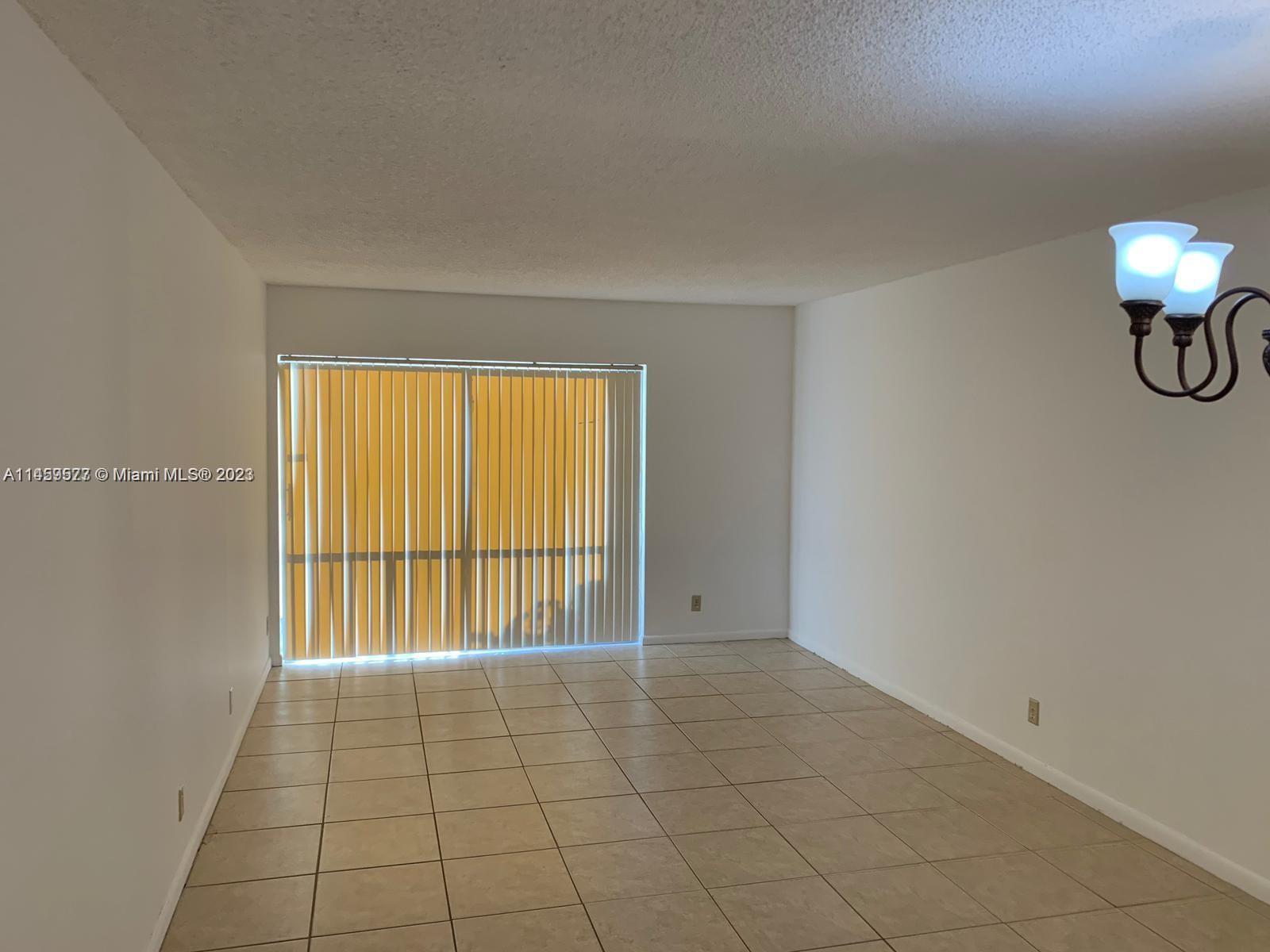 LAKESHORE AT UNIVERSITY P - Residential Lease