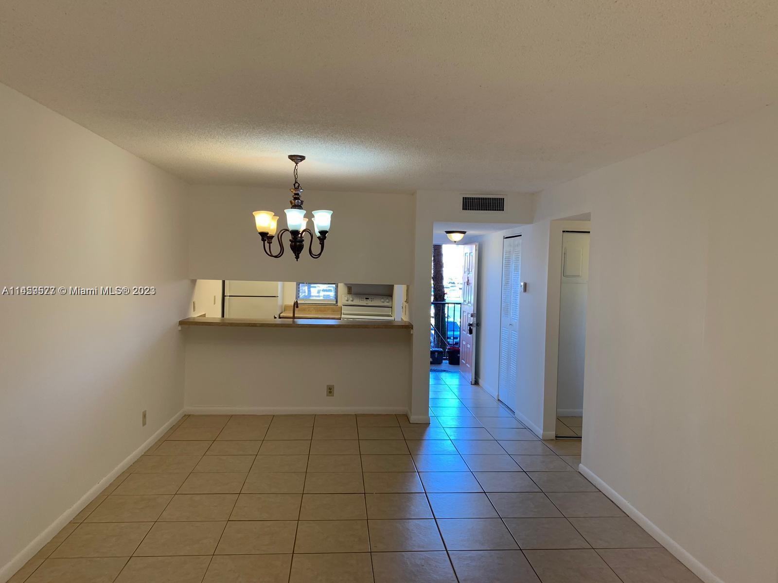 LAKESHORE AT UNIVERSITY P - Residential Lease