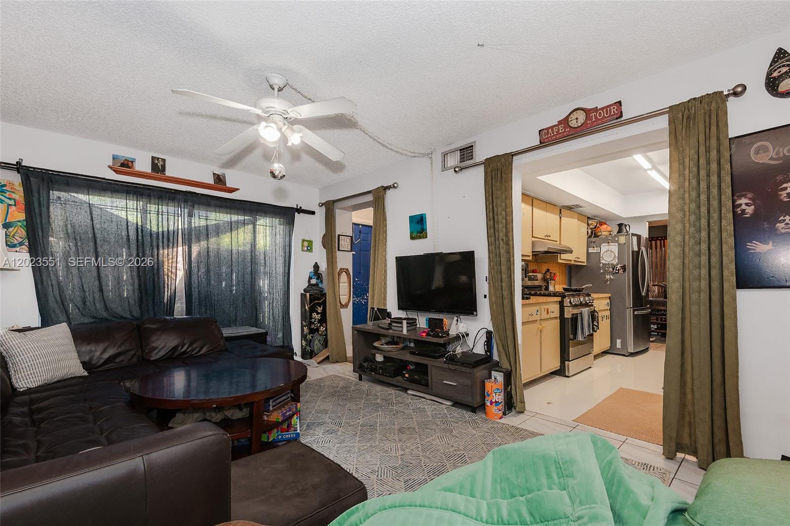 GREENGLADES CONDO NO 10 - Residential