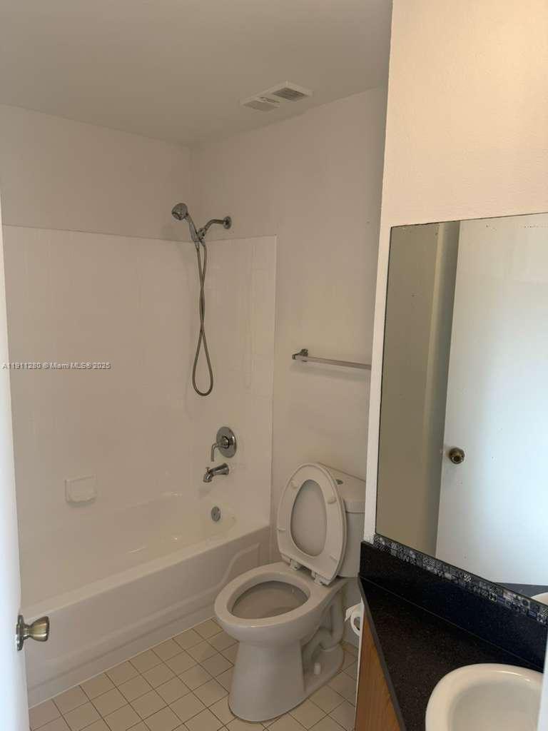 MARINA OAKS CONDO - Residential Lease