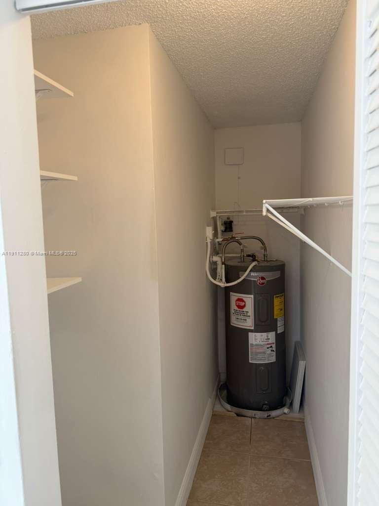 MARINA OAKS CONDO - Residential Lease