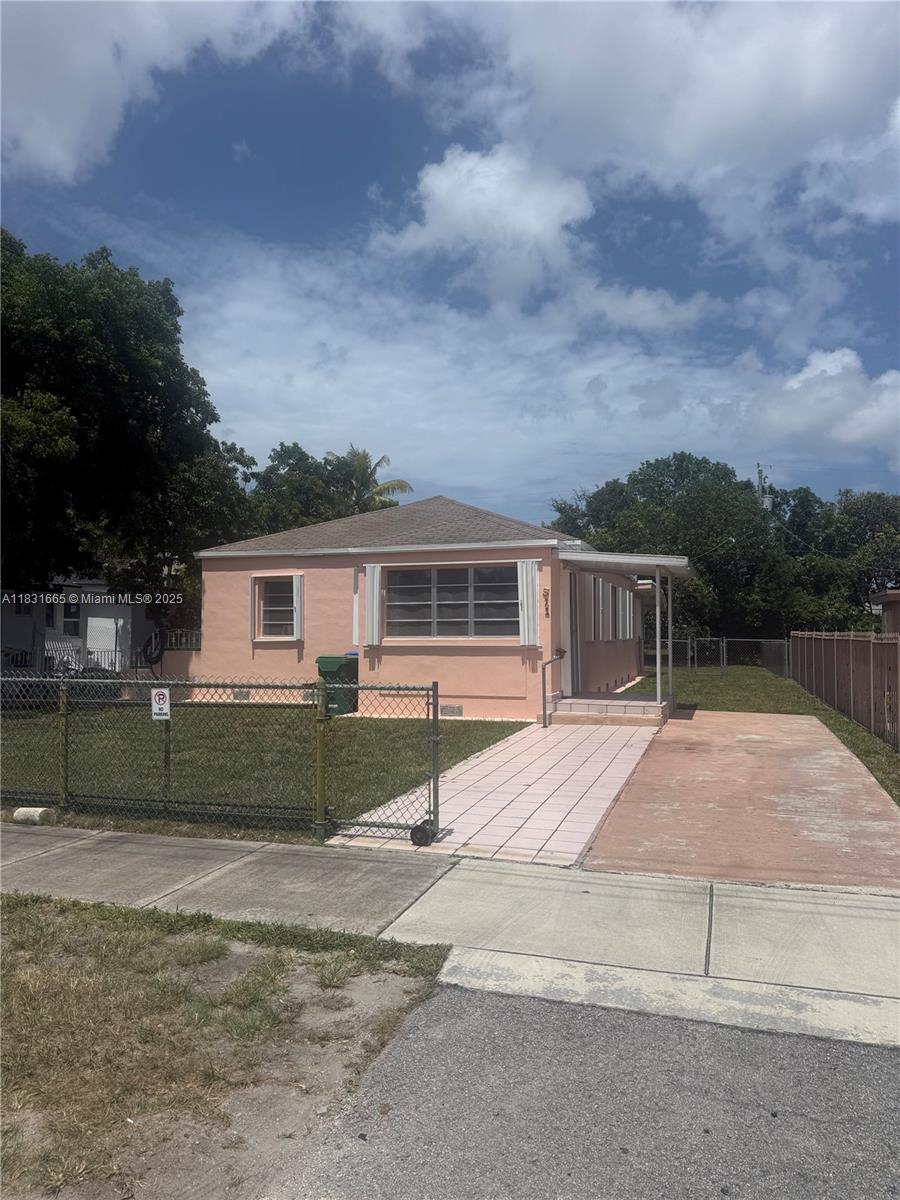 511 NW 33rd Ave