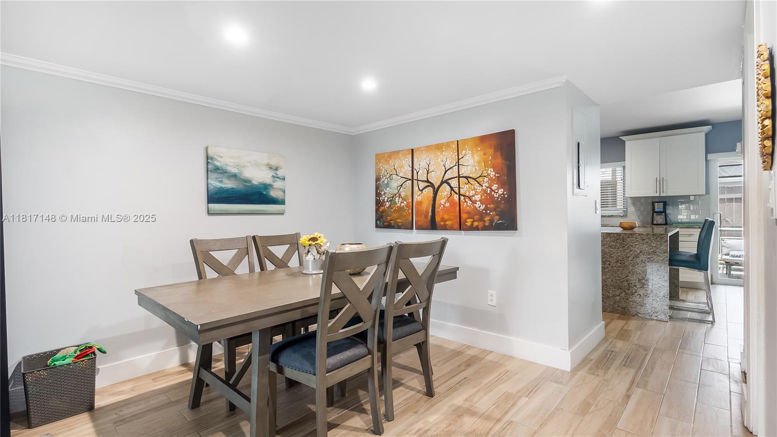 PEMBROKE LAKES SECTION SE - Residential