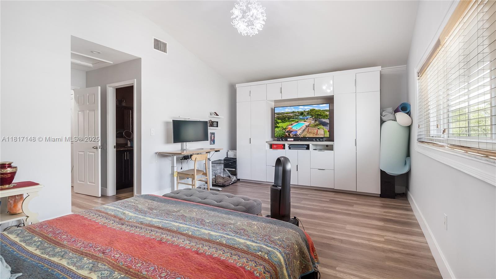 PEMBROKE LAKES SECTION SE - Residential