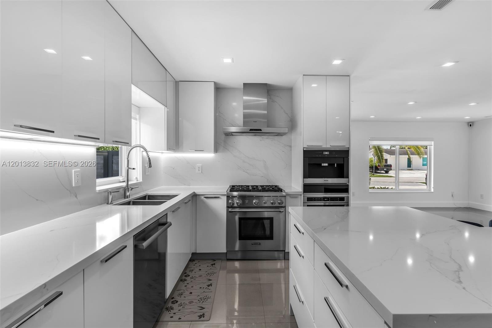 SOUTHERN ESTATES 14TH ADD - Residential