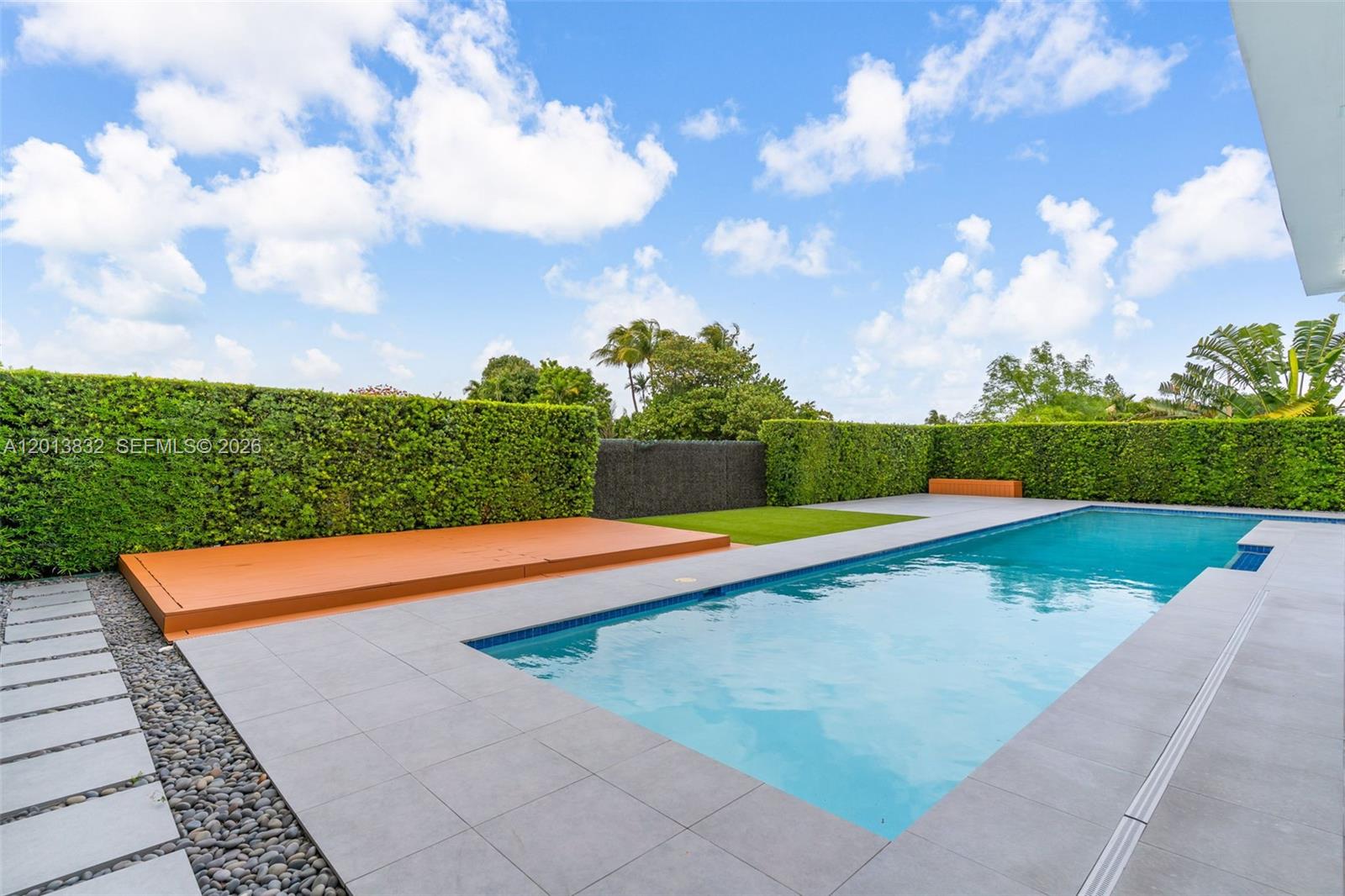 SOUTHERN ESTATES 14TH ADD - Residential