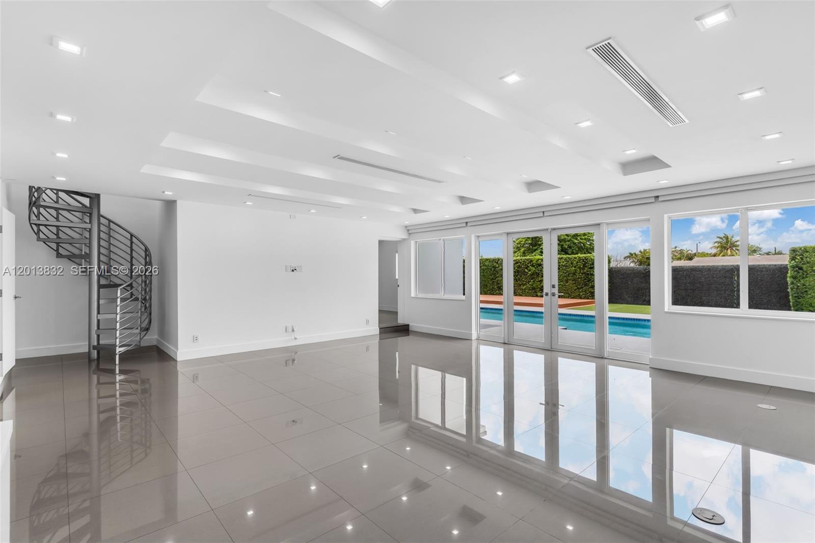 SOUTHERN ESTATES 14TH ADD - Residential