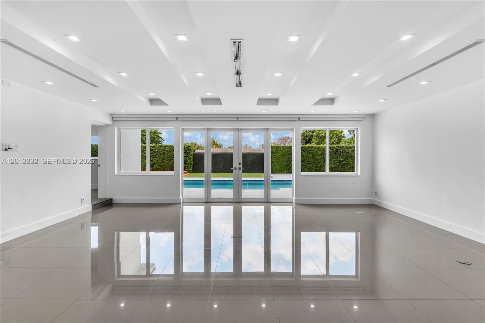 SOUTHERN ESTATES 14TH ADD - Residential