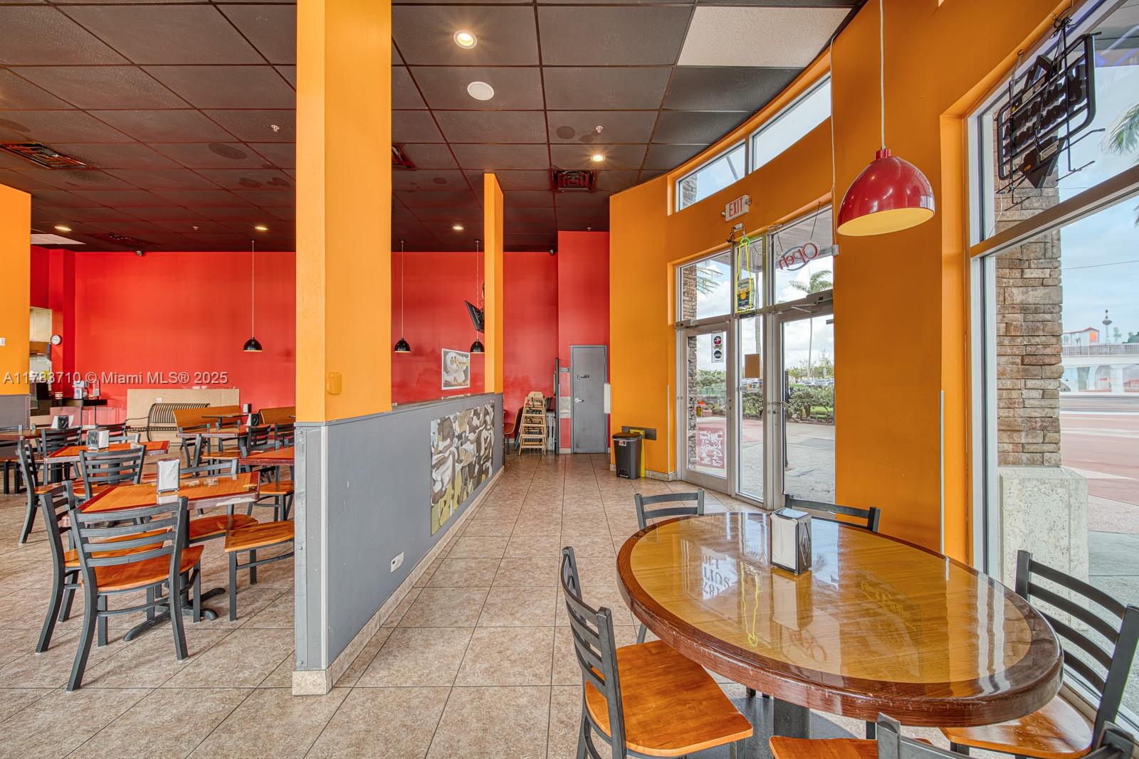 Established Chicken Grill Restaurant In Prime Hialeah Gardens Location