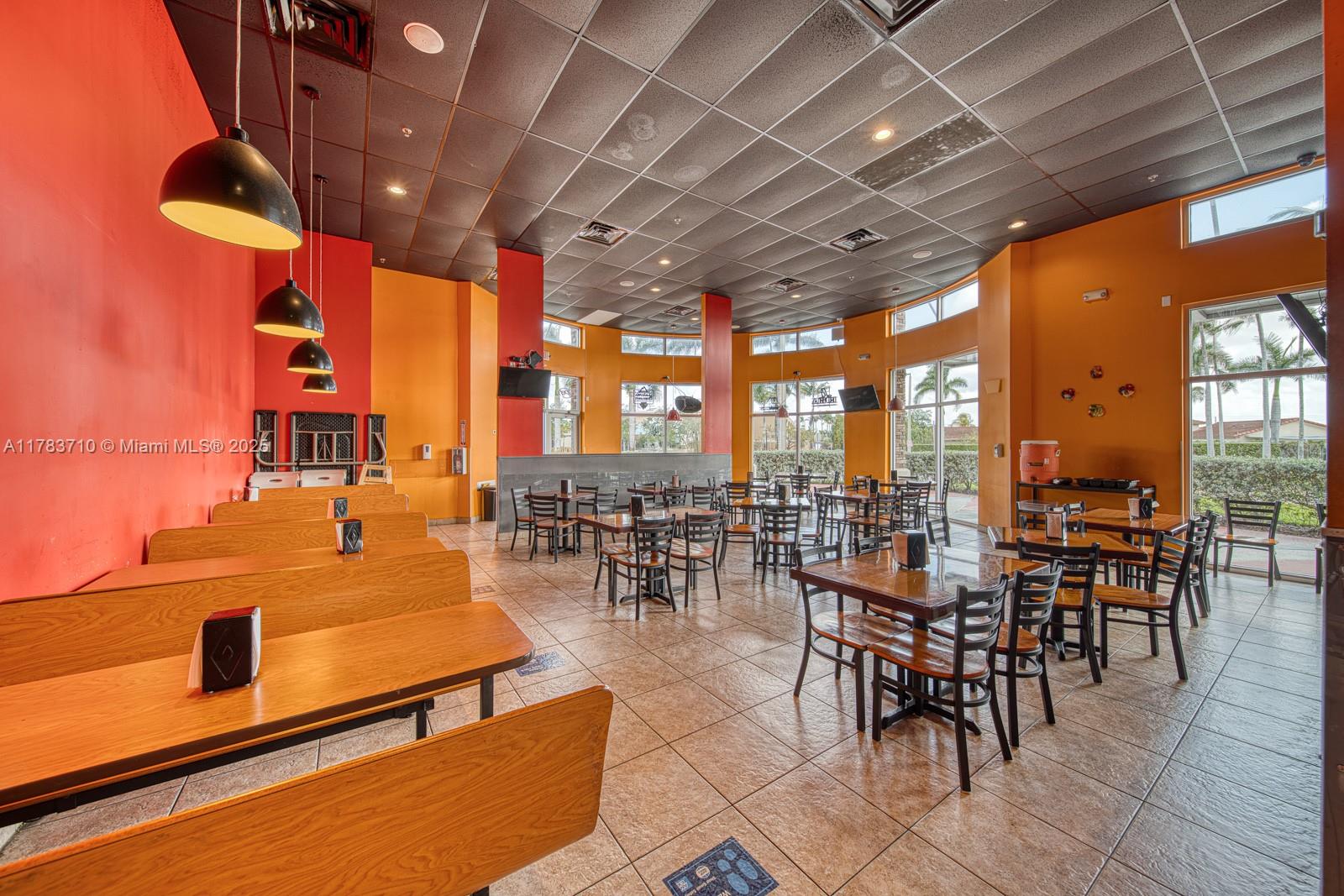Established Chicken Grill Restaurant In Prime Hialeah Gardens Location