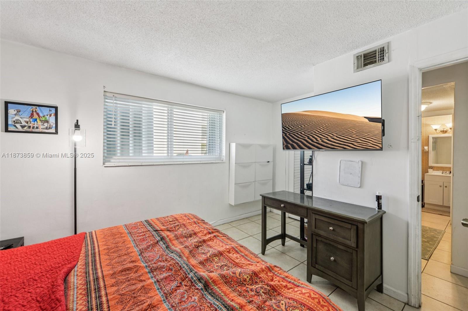 PARADISE GARDENS III COND - Residential