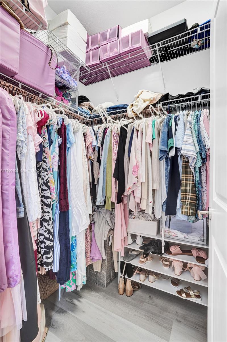 MC RESIDENTIAL - Residential