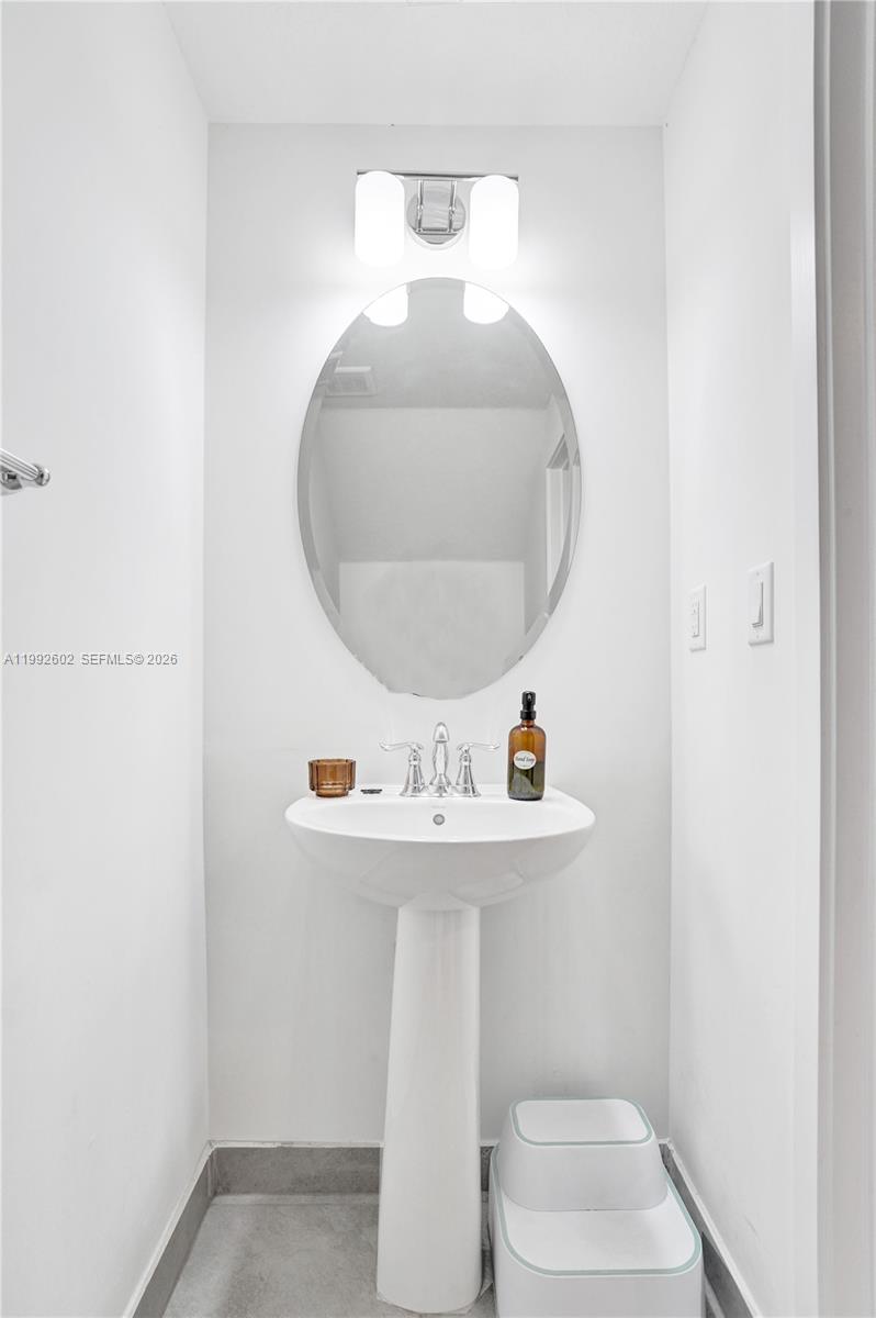 MC RESIDENTIAL - Residential