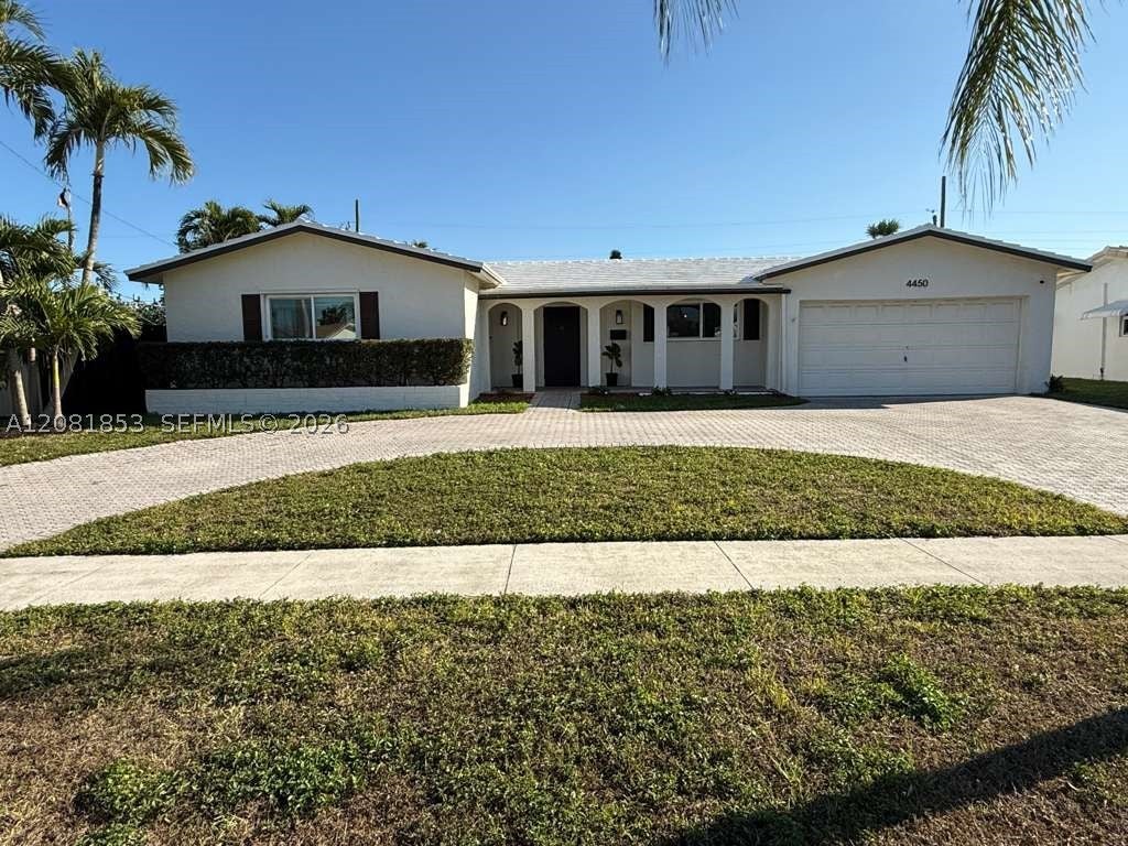 4450 NW 9th St