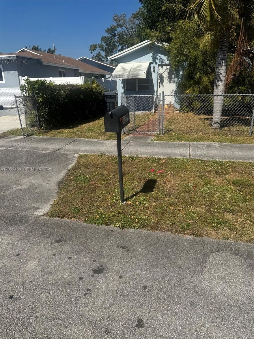 This 4 bedroom 2 bath property is in a well established neighborhood near transportation and in shopping distance. Call and text listing agent for showing instructions.  Property is been sold "AS IS". Send all offers to listing agent
email:  marionlarmond@gmail.com