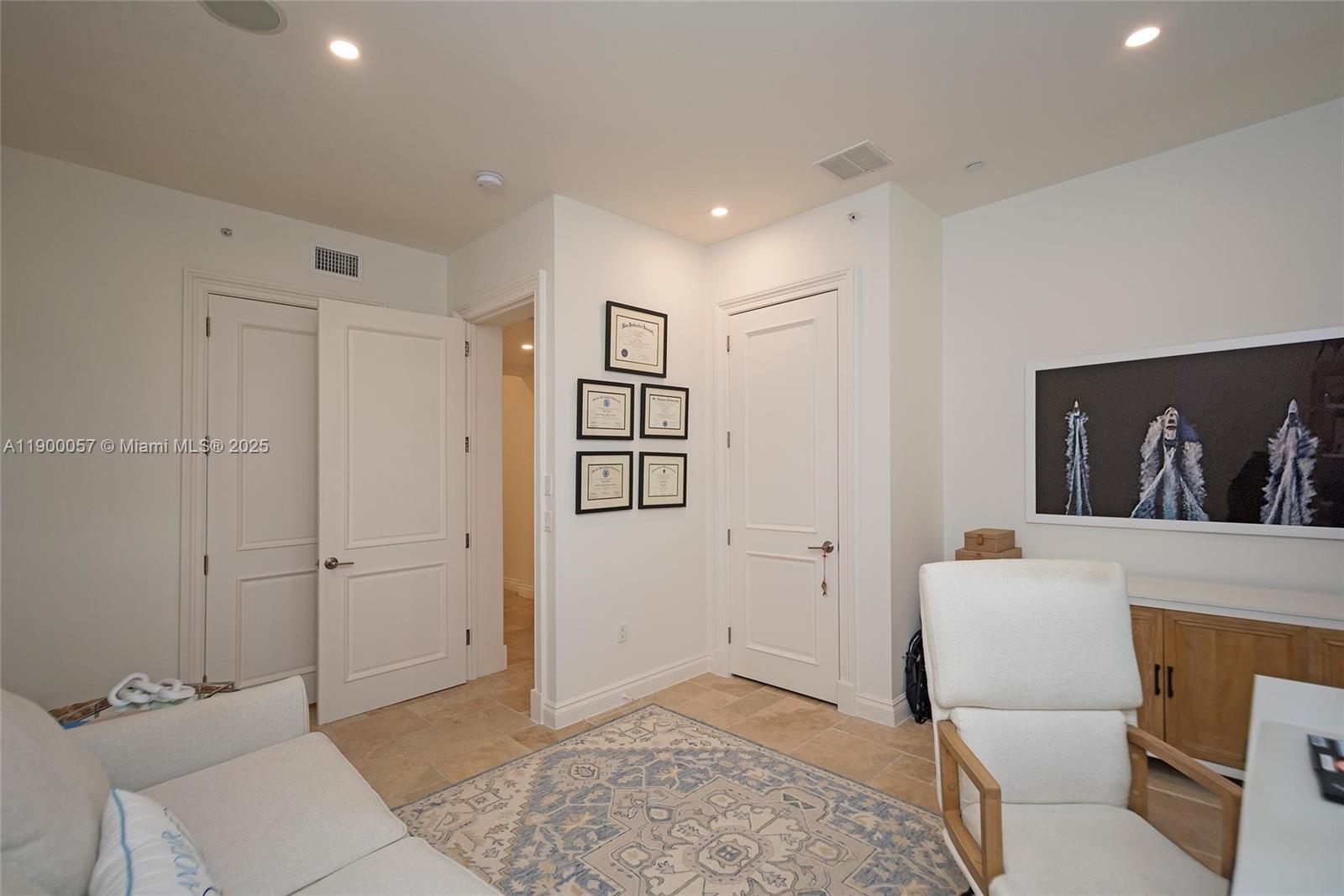 PORTO VECCHIO AT PARADISE - Residential