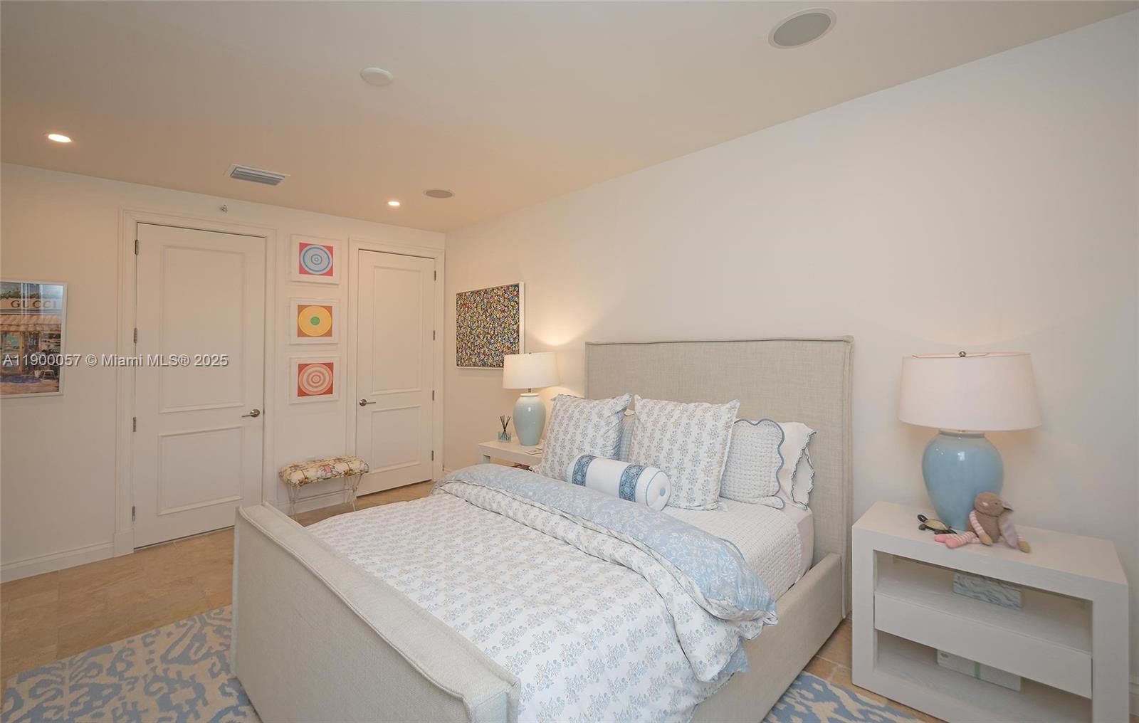 PORTO VECCHIO AT PARADISE - Residential