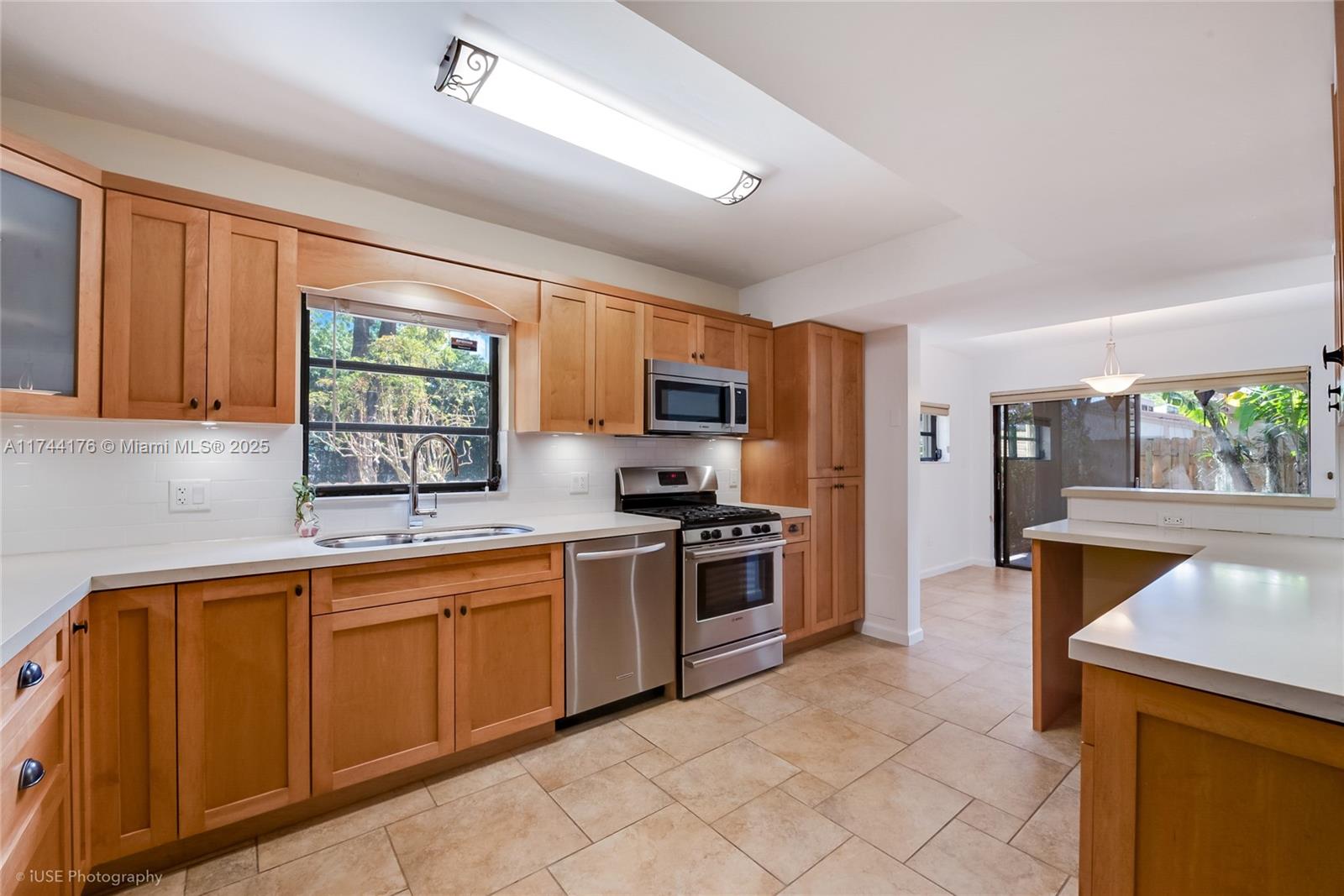 9105 SW 78th Ct