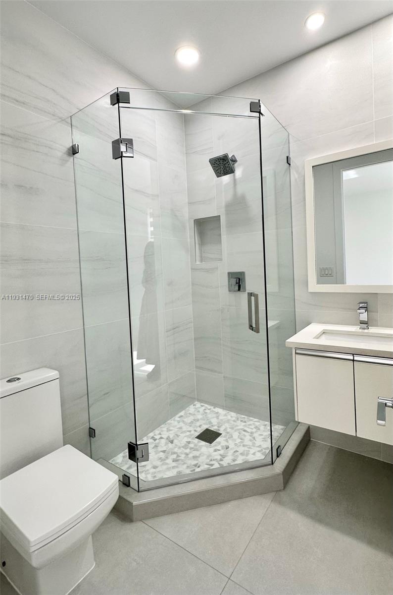 LANDMARK AT DORAL - Residential Lease