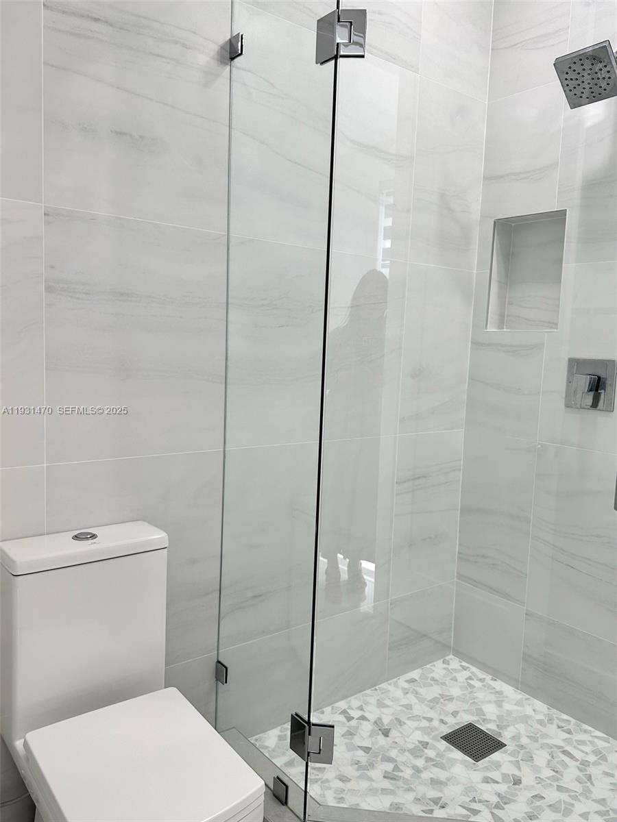 LANDMARK AT DORAL - Residential Lease