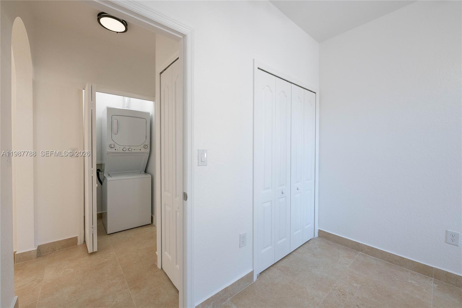 SHOMA HOMES AT COUNTRY CL - Residential Lease