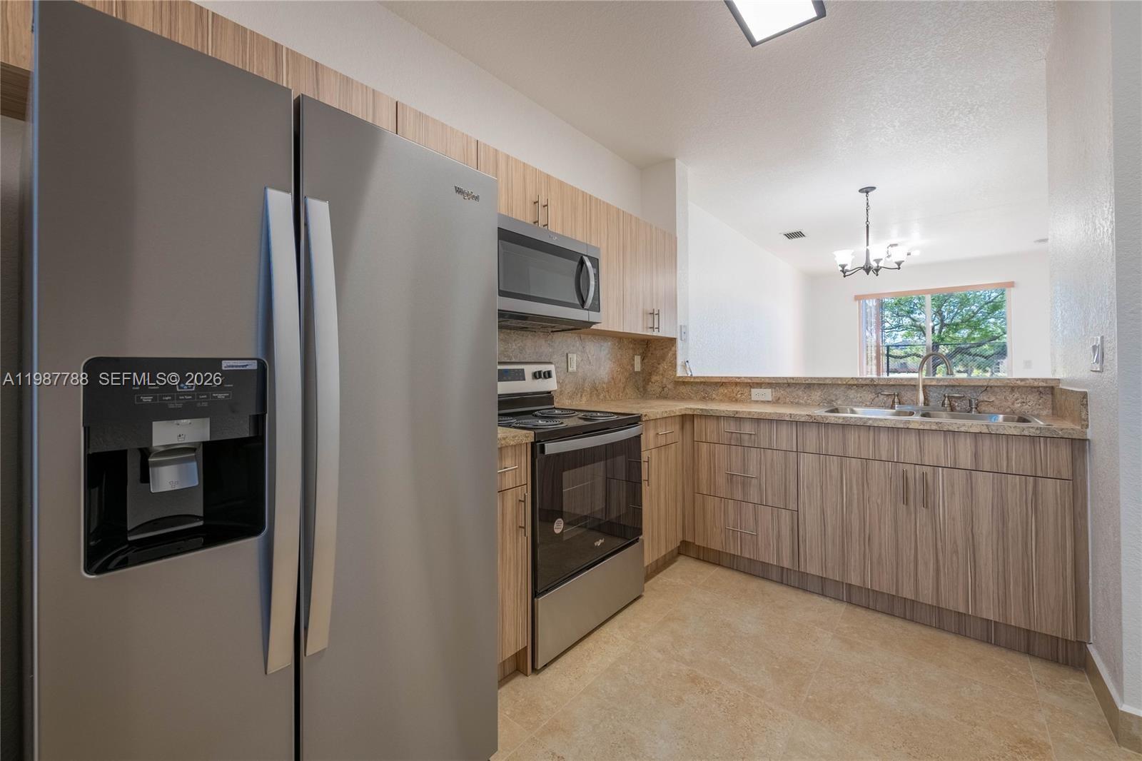 SHOMA HOMES AT COUNTRY CL - Residential Lease