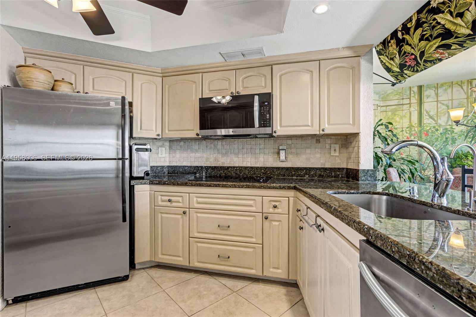 MAJORCA TOWERS CONDO - Residential