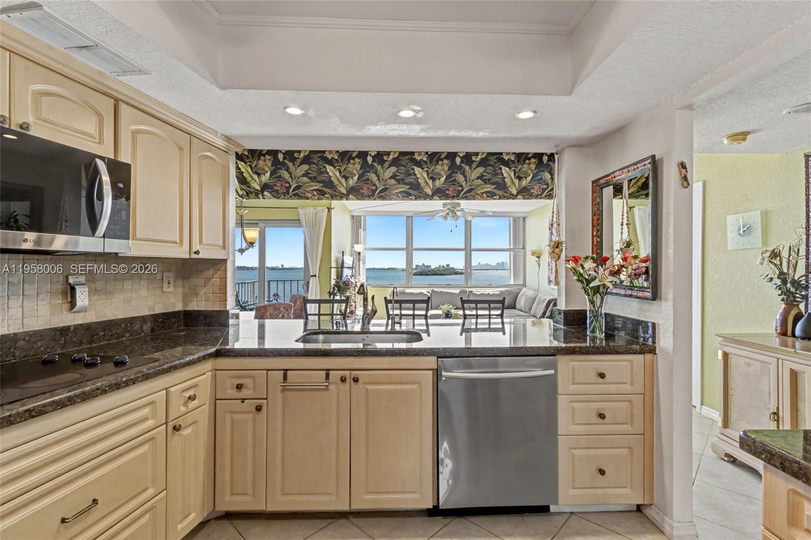 MAJORCA TOWERS CONDO - Residential