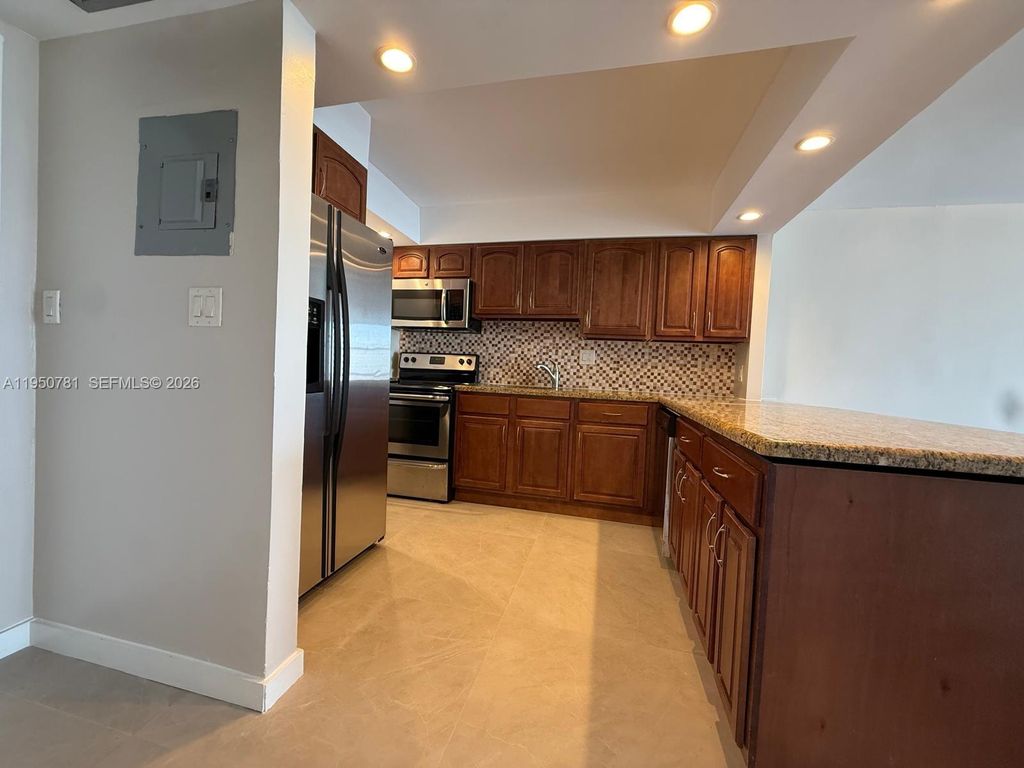 Photo of 1000 Parkview Dr #926, Hallandale Beach, FL 33009 (MLS # A11950781)