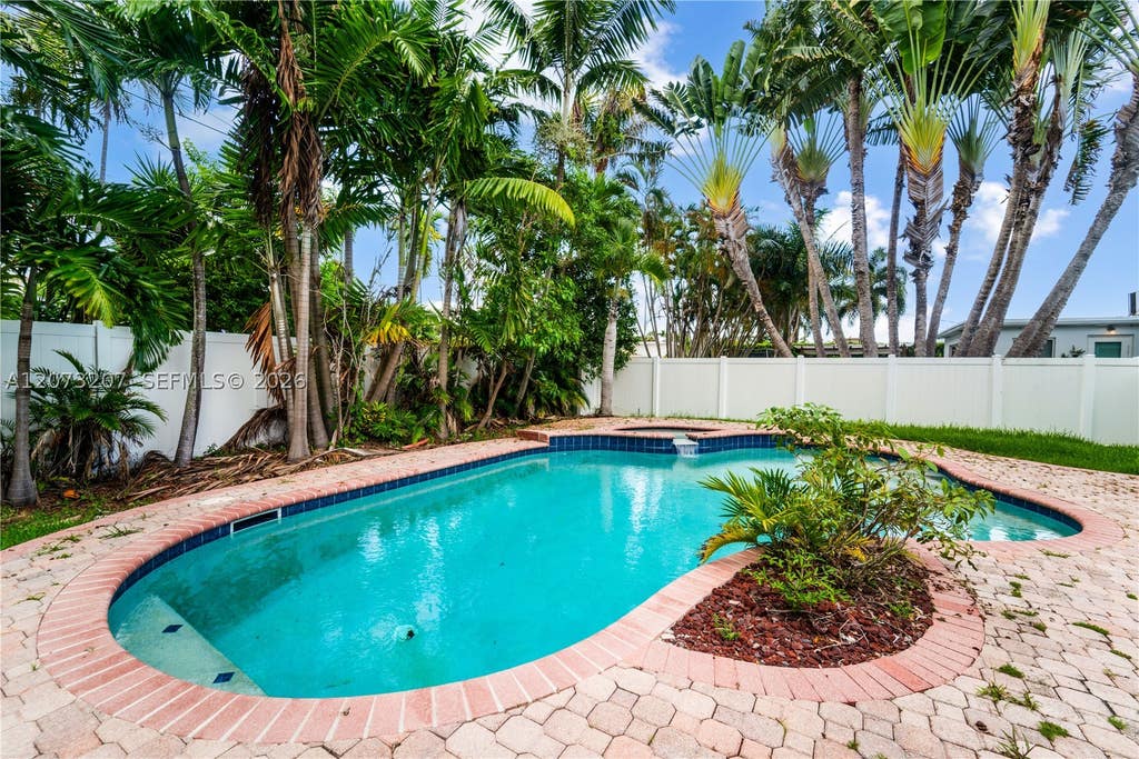 Photo of 317 SE 3rd Ter, Dania Beach, FL 33004 (MLS # A12073207)