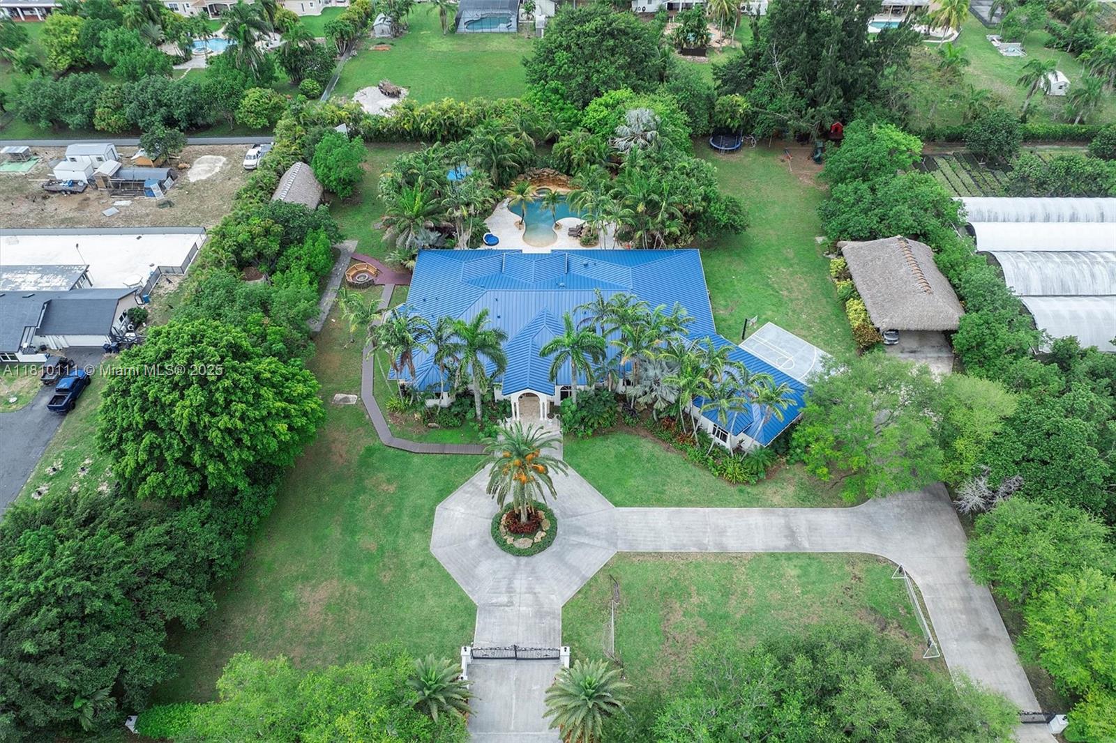 SILVER PALM CITY - Residential