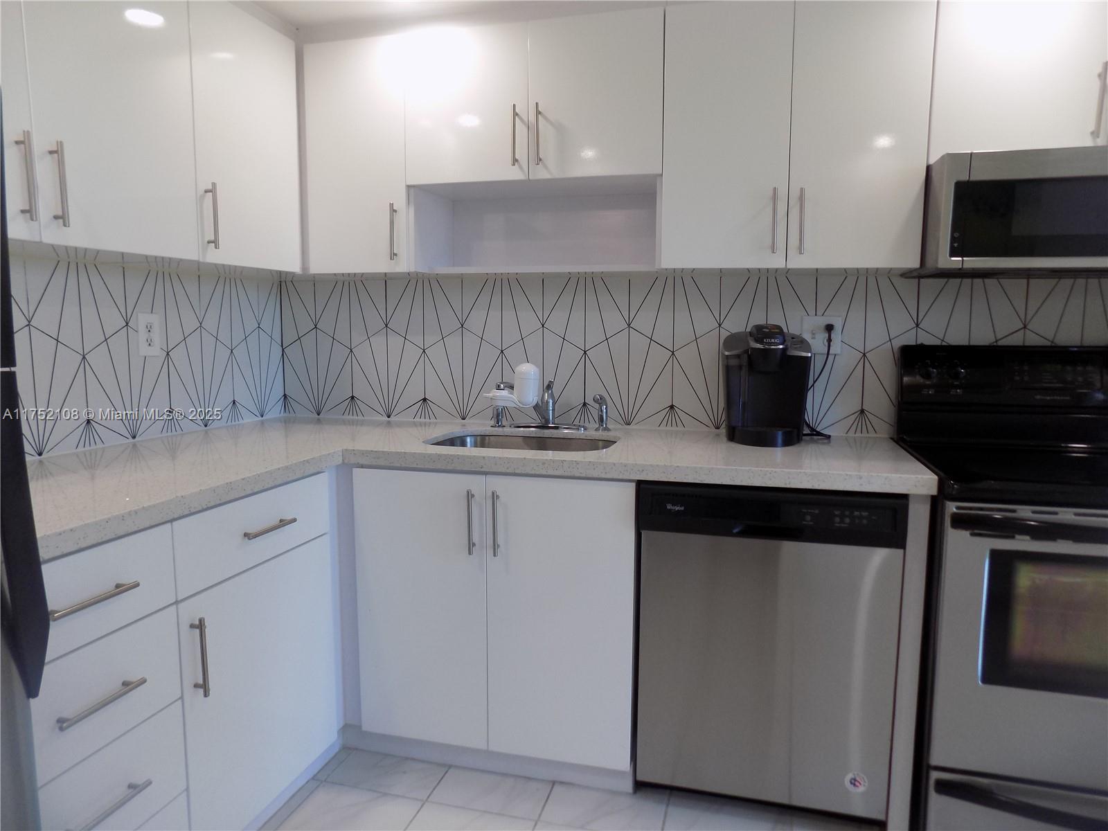 NO 41 PALM-AIRE COUNTRY C - Residential