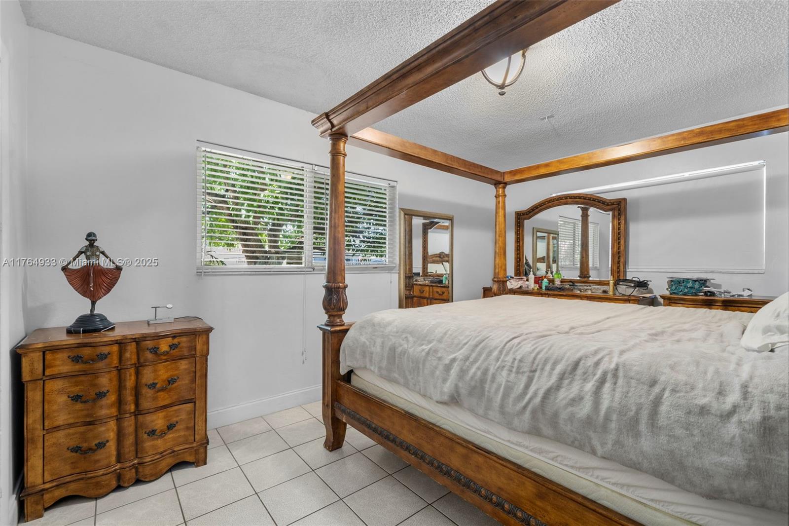 DUAL CONDO NO 1 - Residential