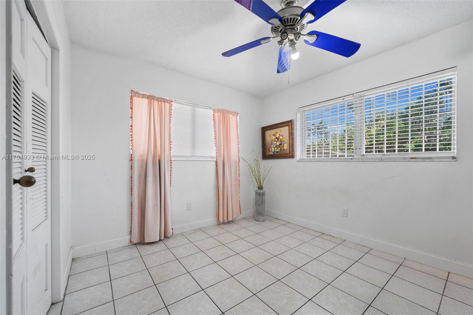 DUAL CONDO NO 1 - Residential