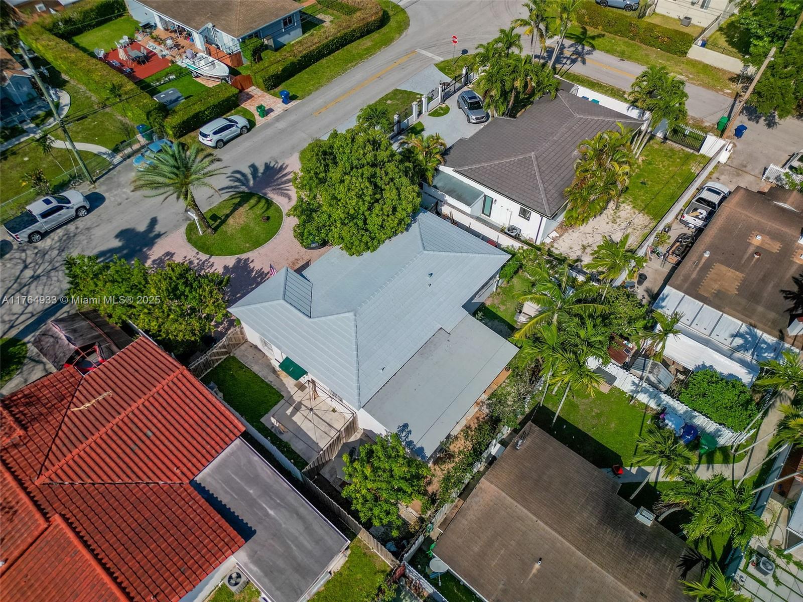 DUAL CONDO NO 1 - Residential