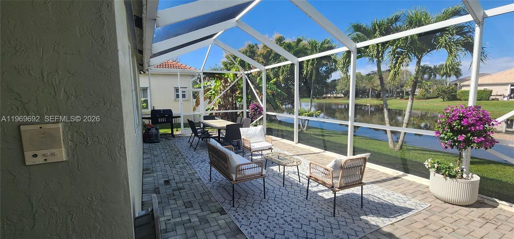 Photo of 833 Vista Meadows Dr, Weston, FL 33327 (MLS # A11969692)