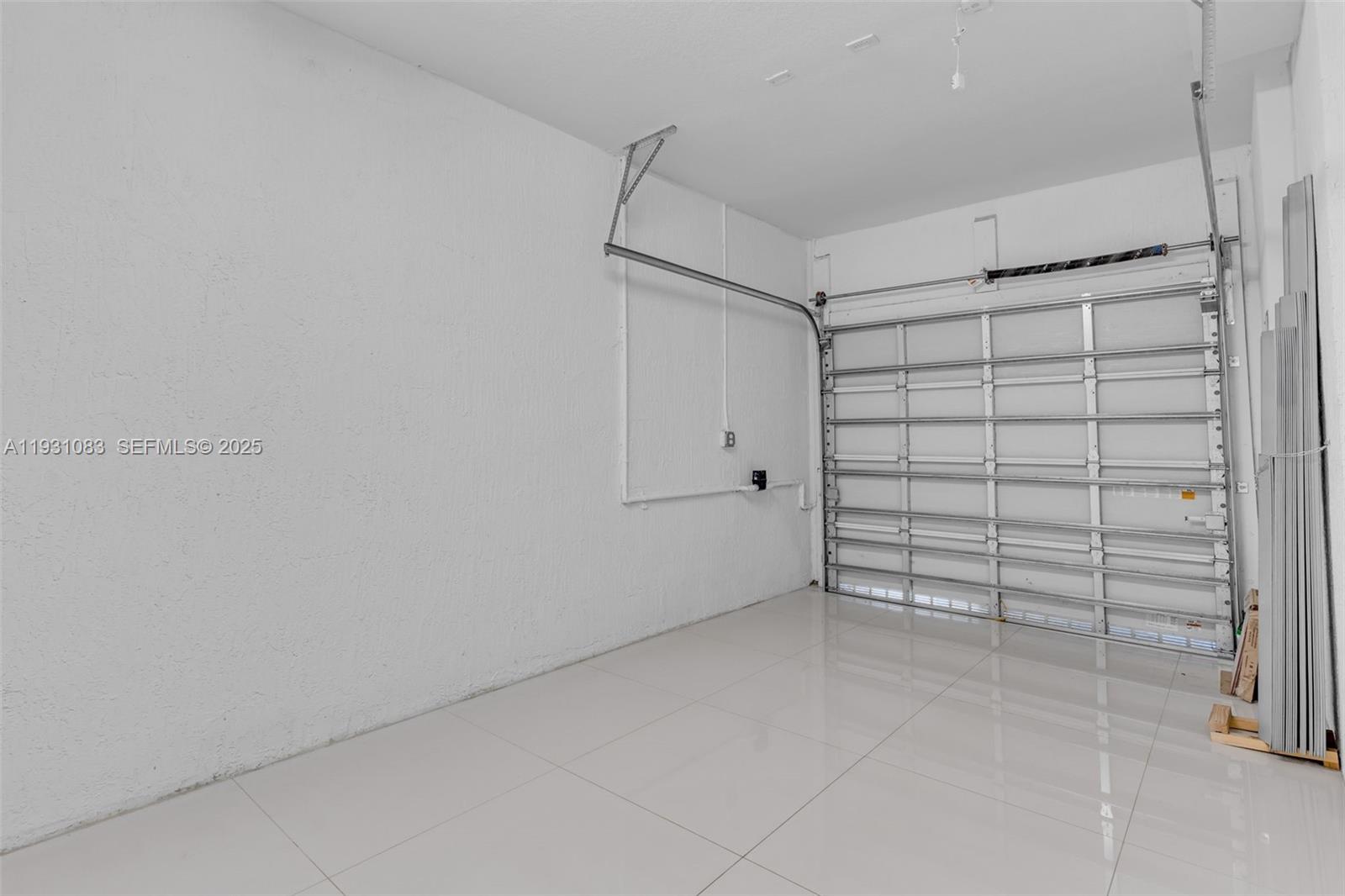 PINE ISLE - Residential Lease