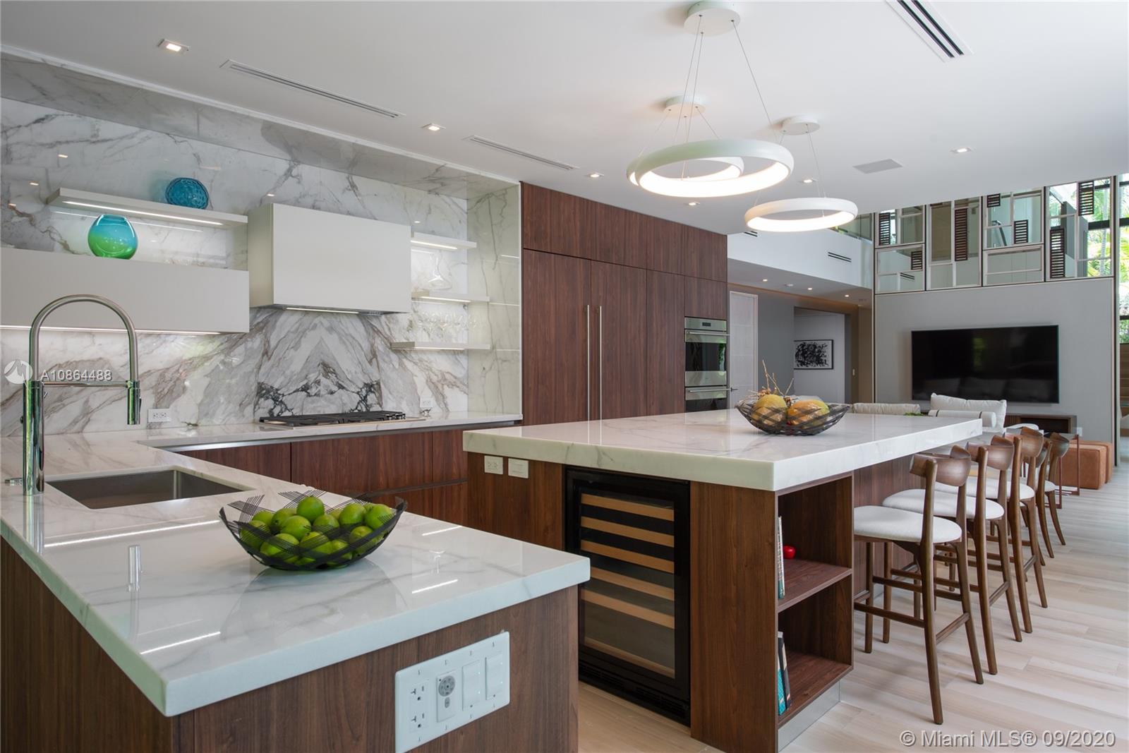 CRYSTAL BLUFF - Residential