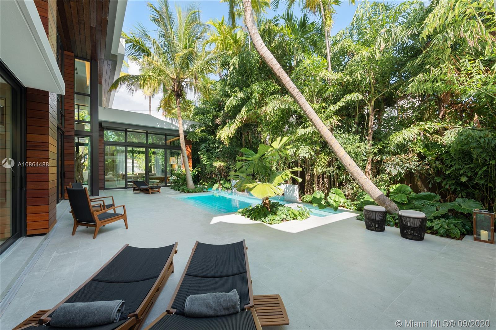 CRYSTAL BLUFF - Residential