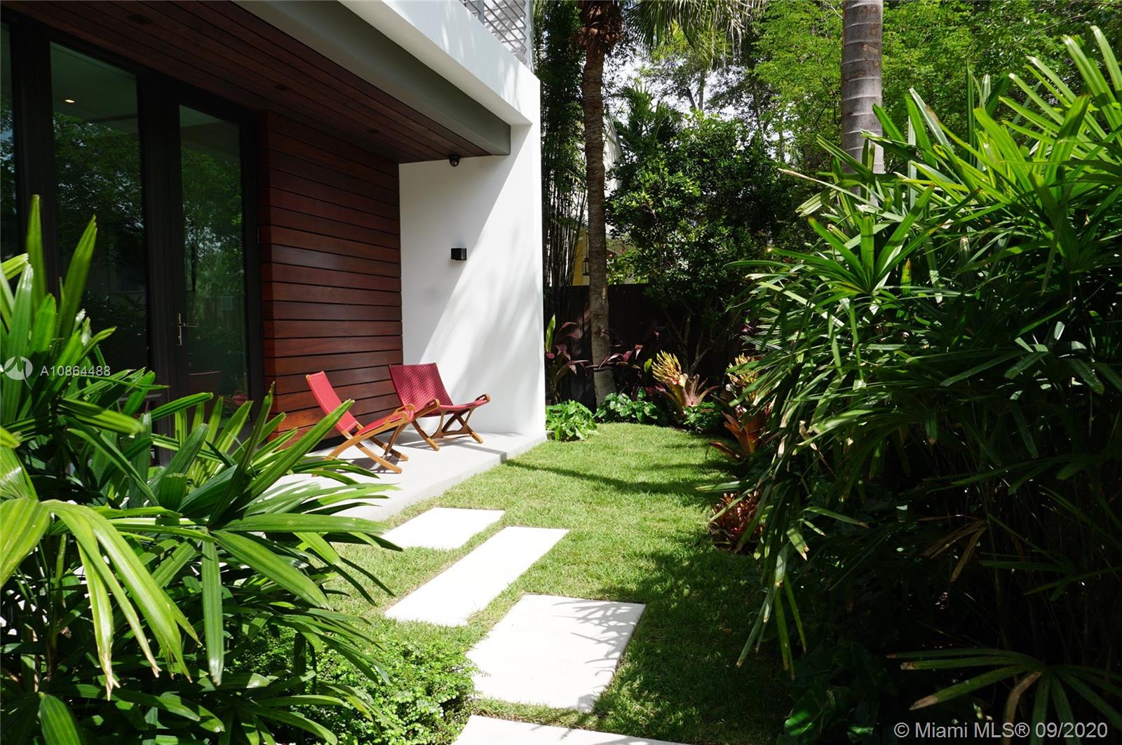 CRYSTAL BLUFF - Residential