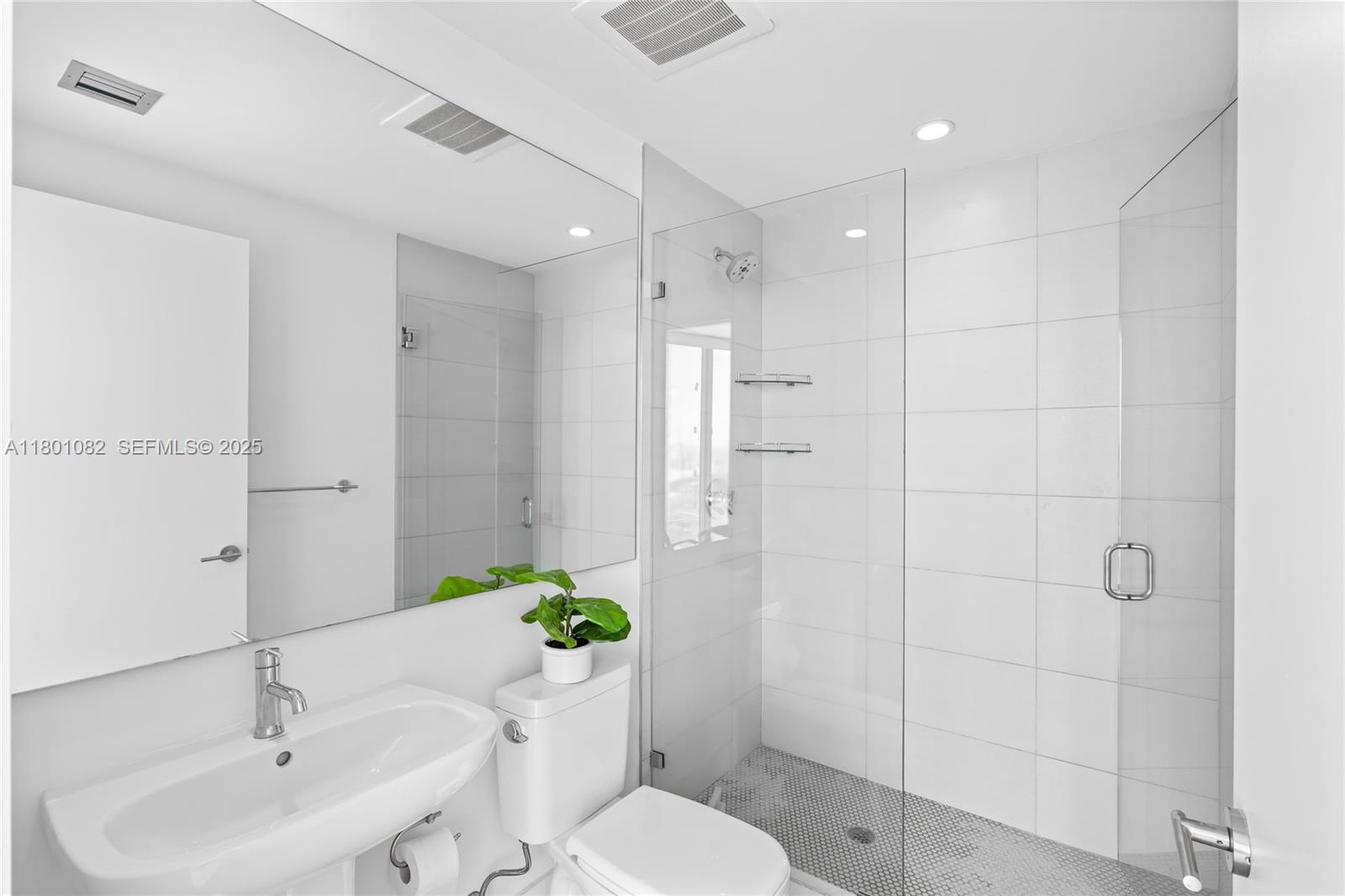 BISCAYNE BEACH CONDO - Residential