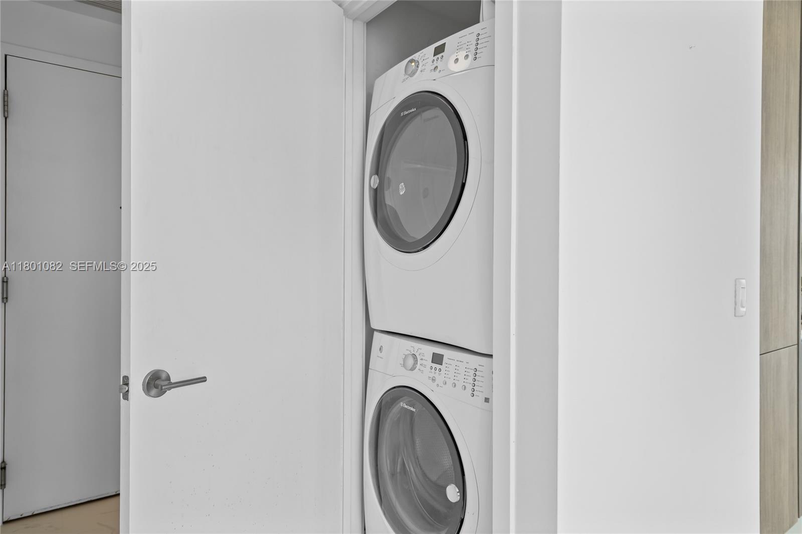 BISCAYNE BEACH CONDO - Residential