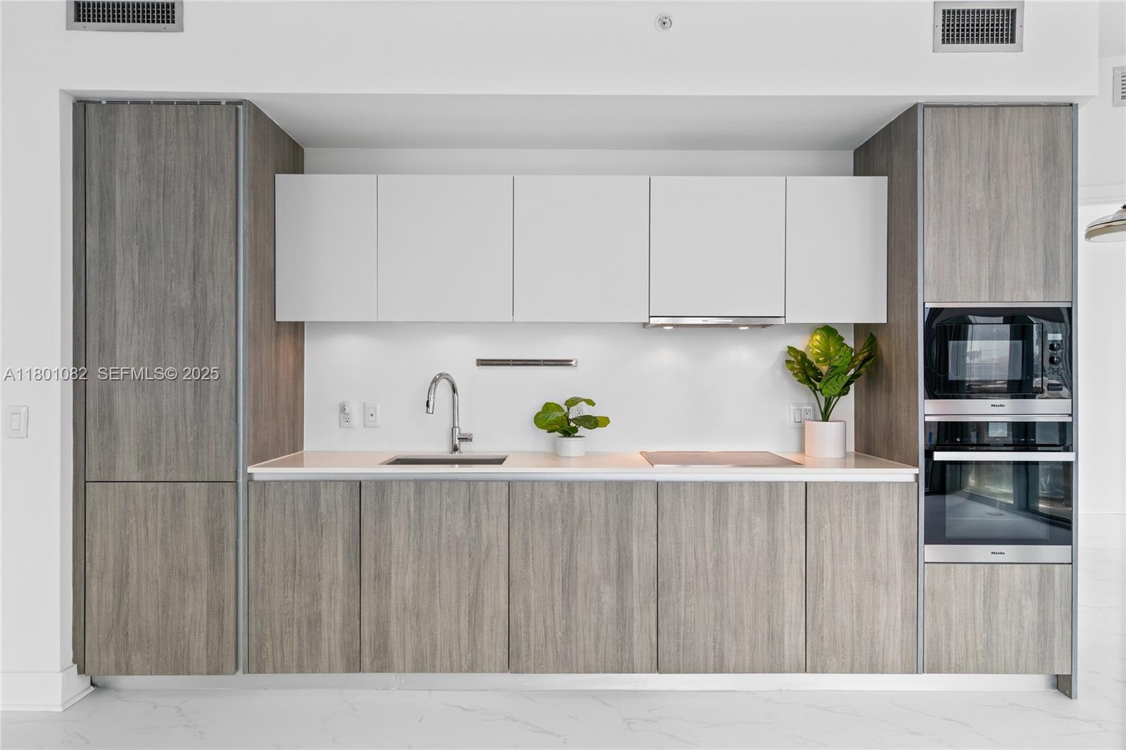 BISCAYNE BEACH CONDO - Residential