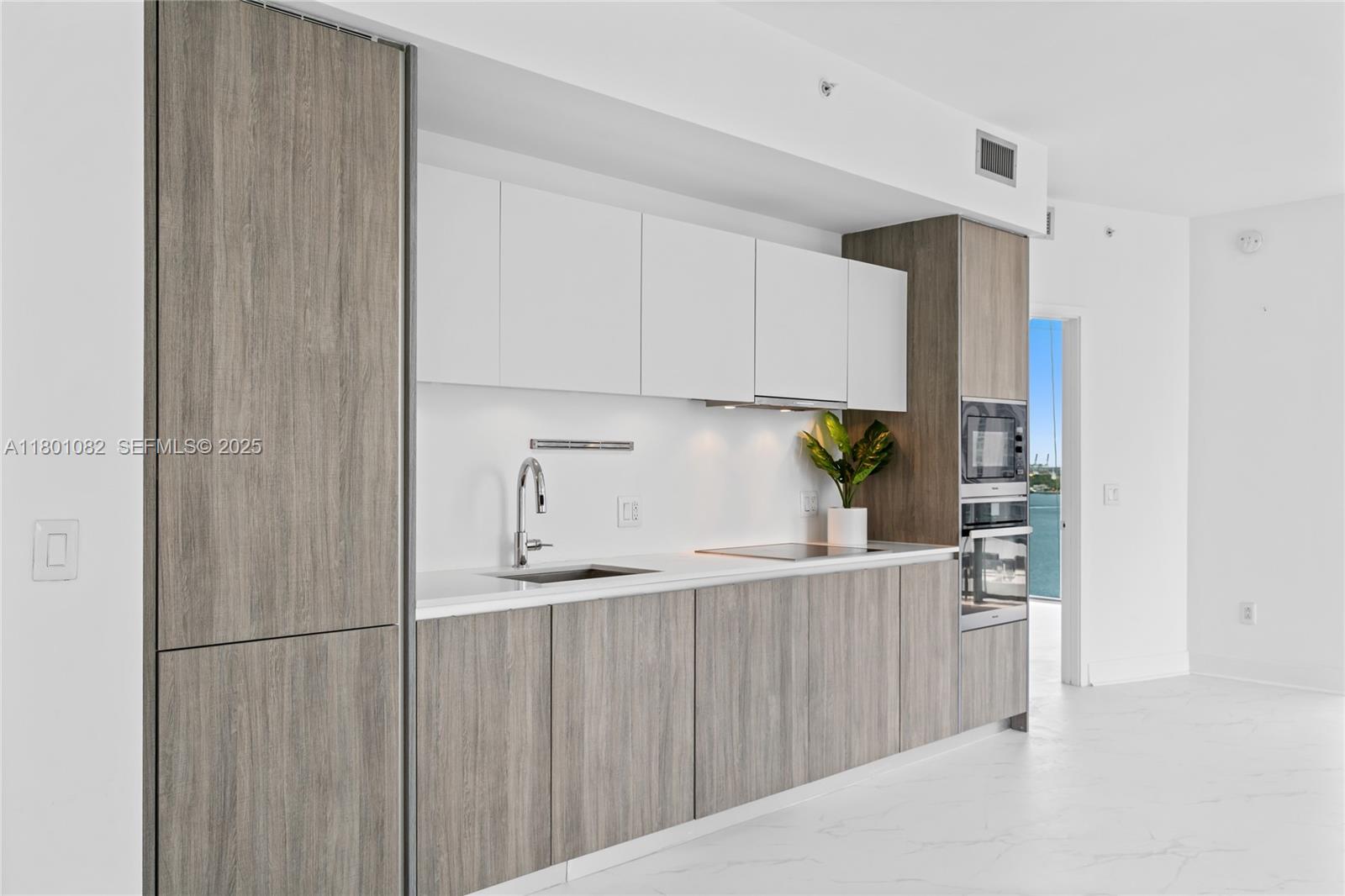 BISCAYNE BEACH CONDO - Residential