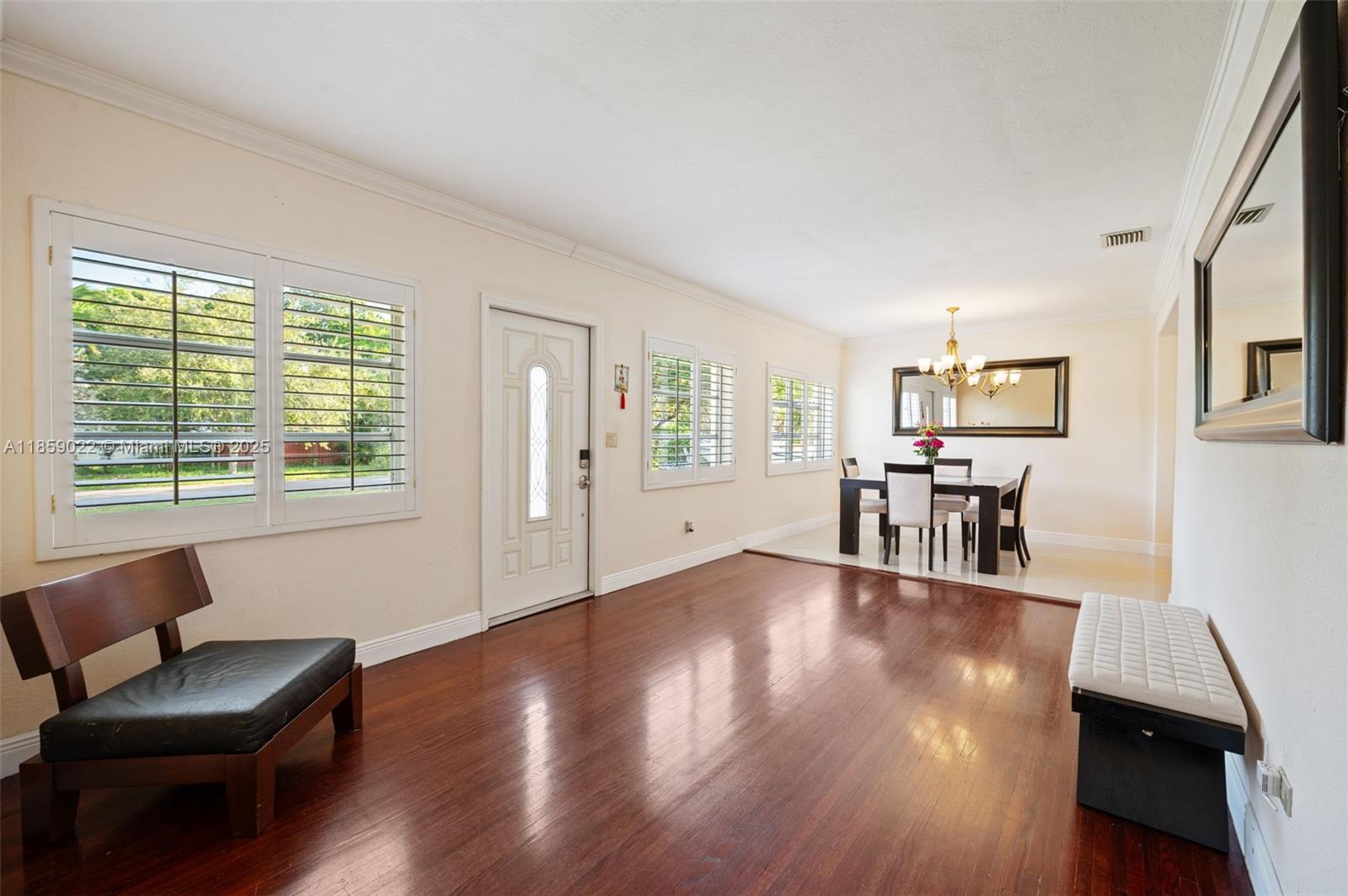 851 Swan Ave