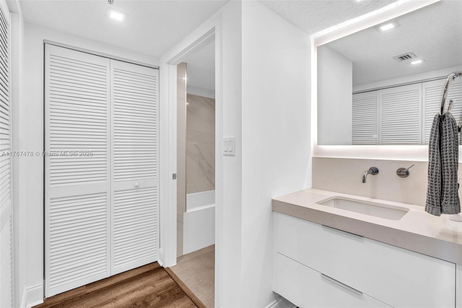 WATERVIEW CONDO - Residential