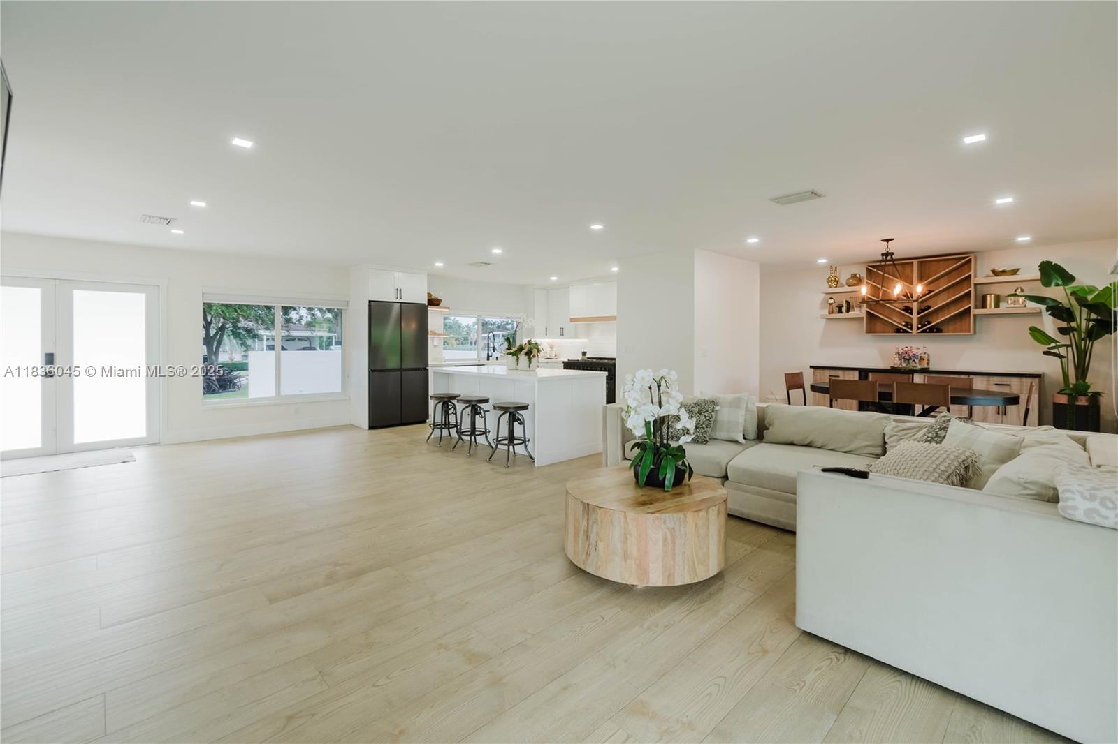 12241 SW 120th Ave, Miami, FL, 33186/$949,900 3 12241 SW 120th Ave