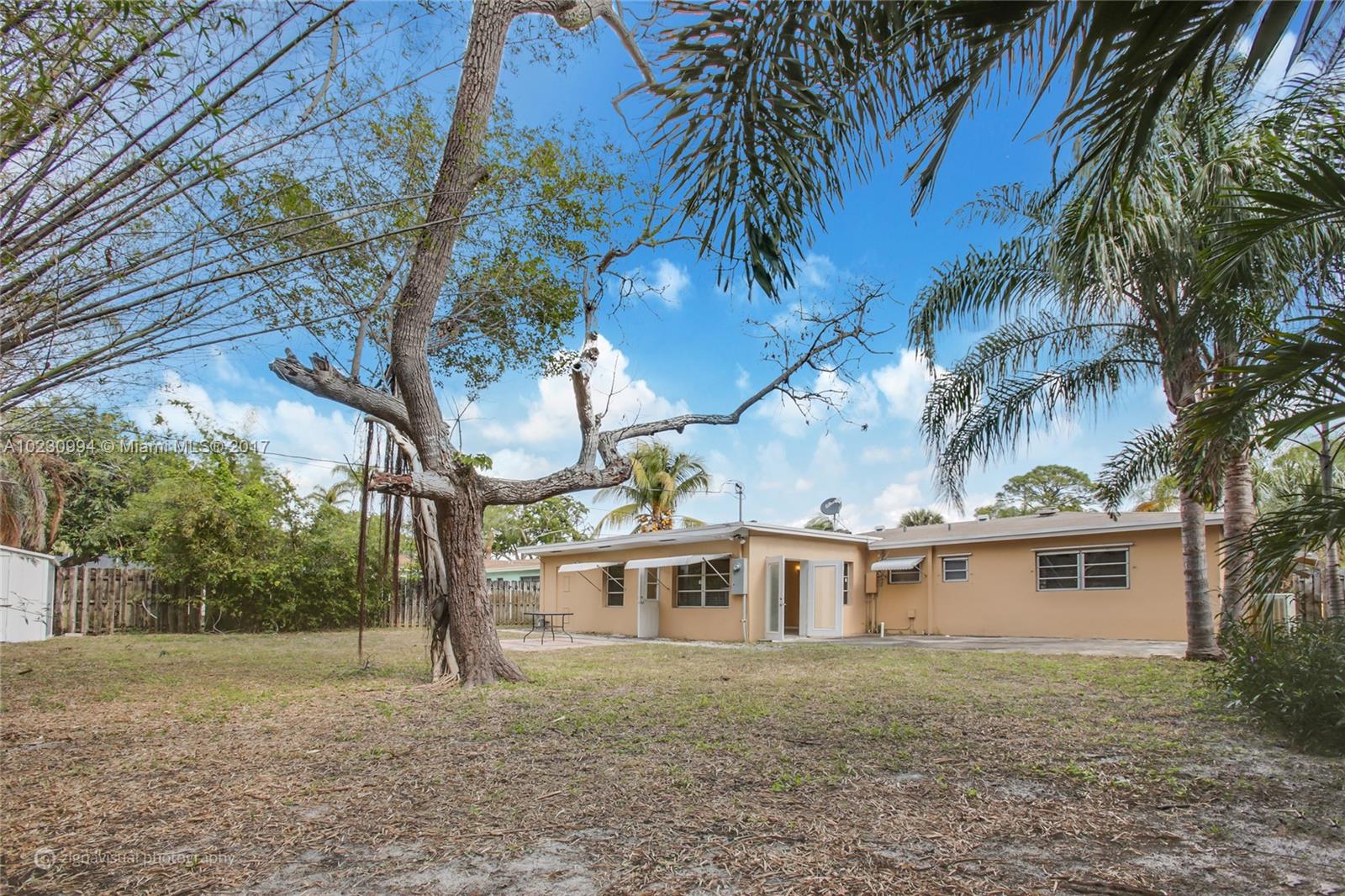 LAKE OSBORNE HEIGHTS - Residential