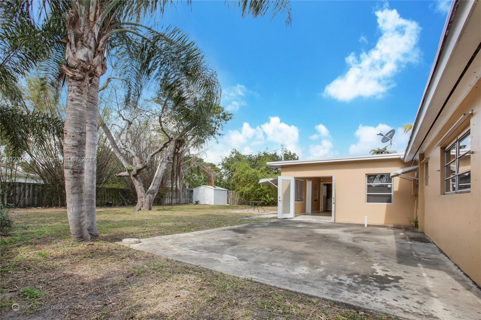 LAKE OSBORNE HEIGHTS - Residential