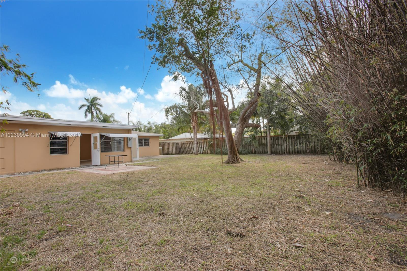 LAKE OSBORNE HEIGHTS - Residential